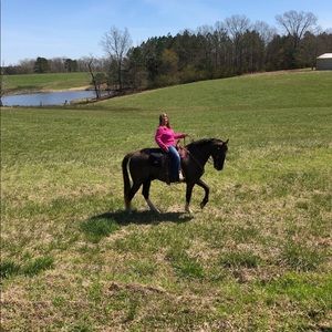 Meet your Posher, Annette